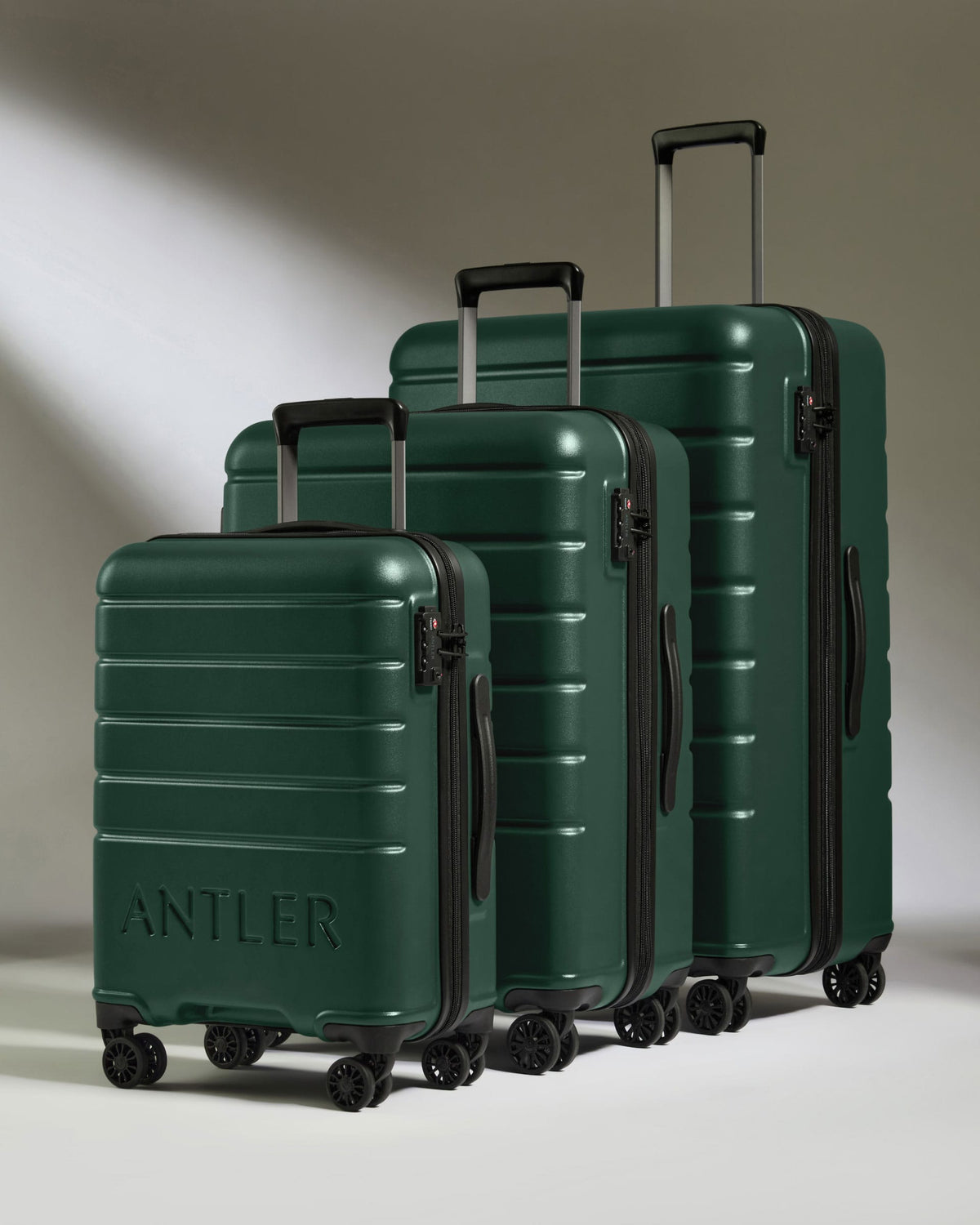 Antler Luggage -  Suitcase Set in Dark Teal - Logo - Hard Suitcase - Standard Cabin Set Suitcase Set of 3 Dark Teal - Logo | Lightweight Hard Shell Luggage