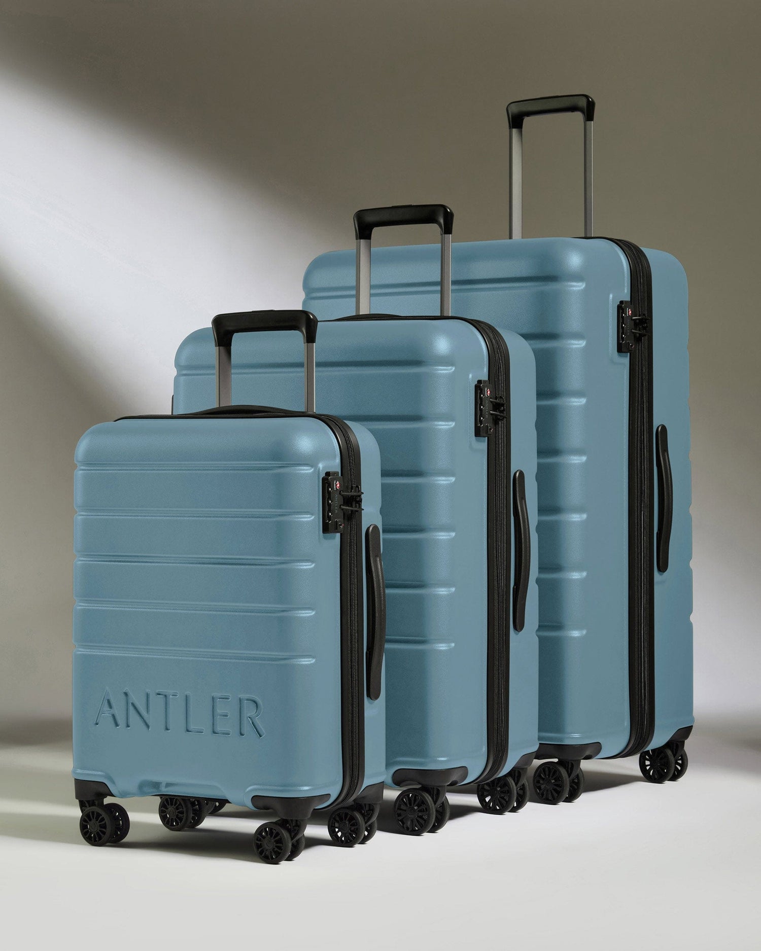 Antler Luggage -  Suitcase Set in Light Blue - Logo - Hard Suitcase - Standard Cabin Set Suitcase Set of 3 Light Blue - Logo | Lightweight Hard Shell Luggage