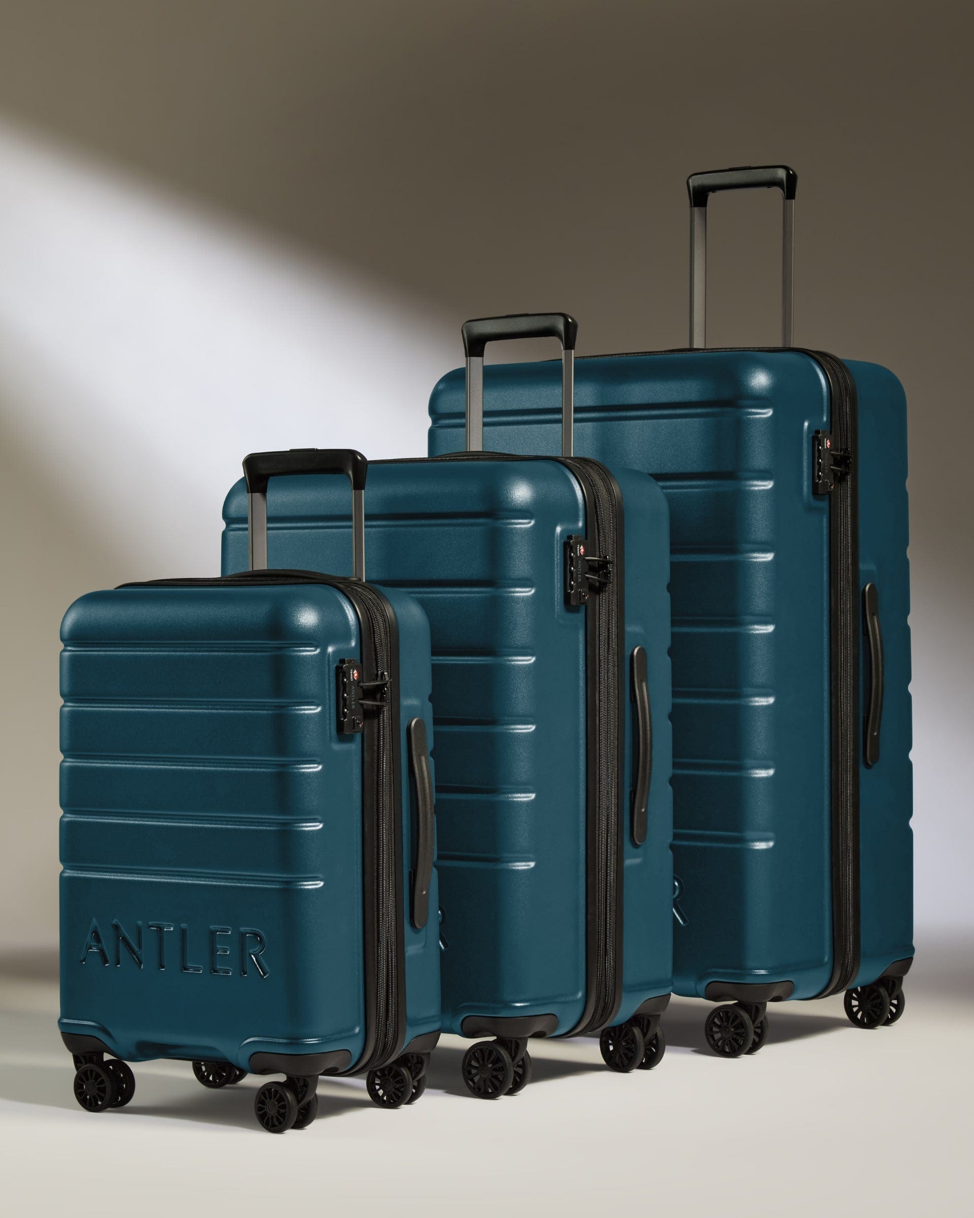 Suitcase Set Soft Logo