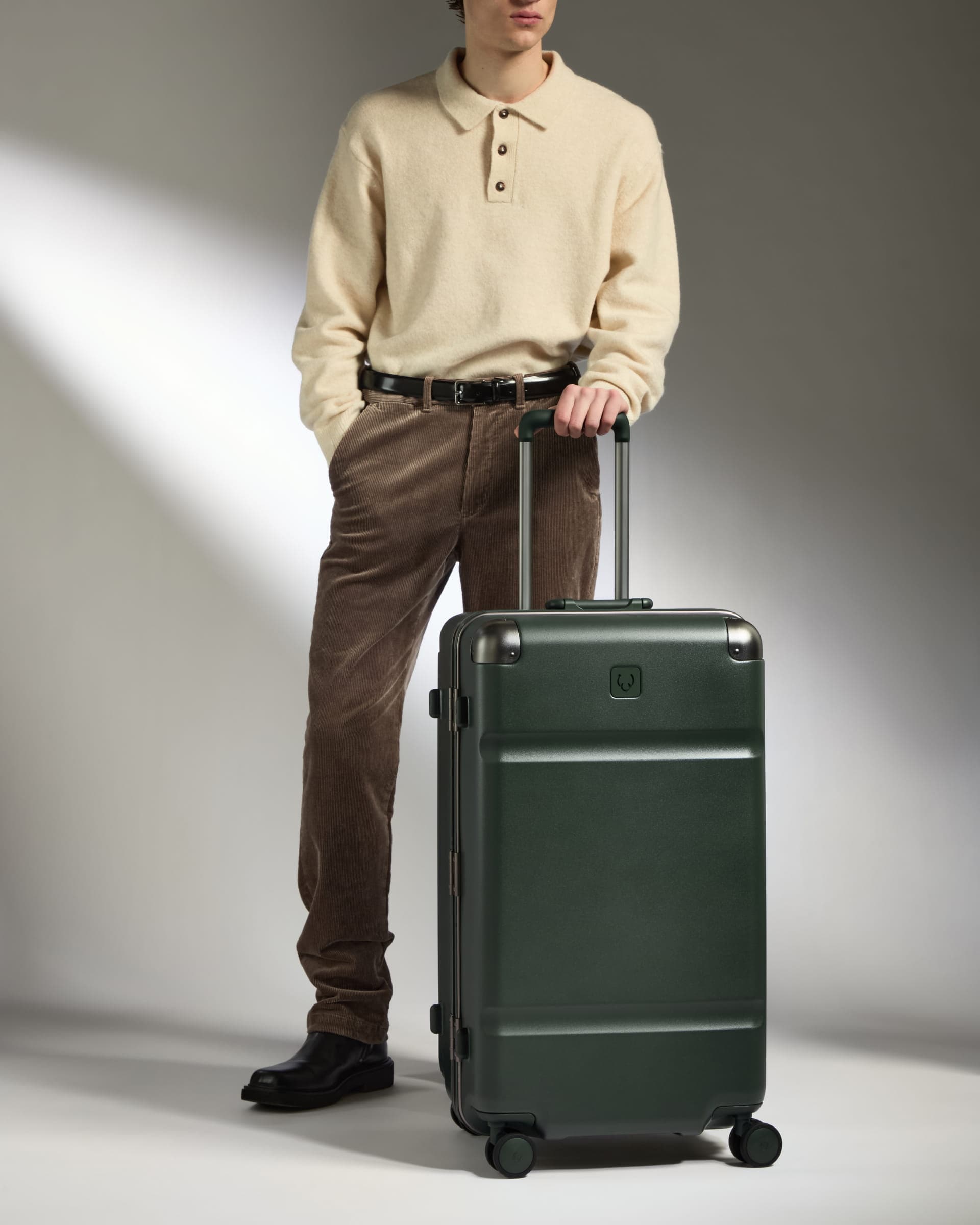 Antler Luggage -  Trunk Suitcase in Dark Forest Green - Heritage Stripe - Hard Suitcase - Trunk Trunk Suitcase in Dark Forest Green - Heritage Stripe | Premium Hard Shell Trunk Luggage