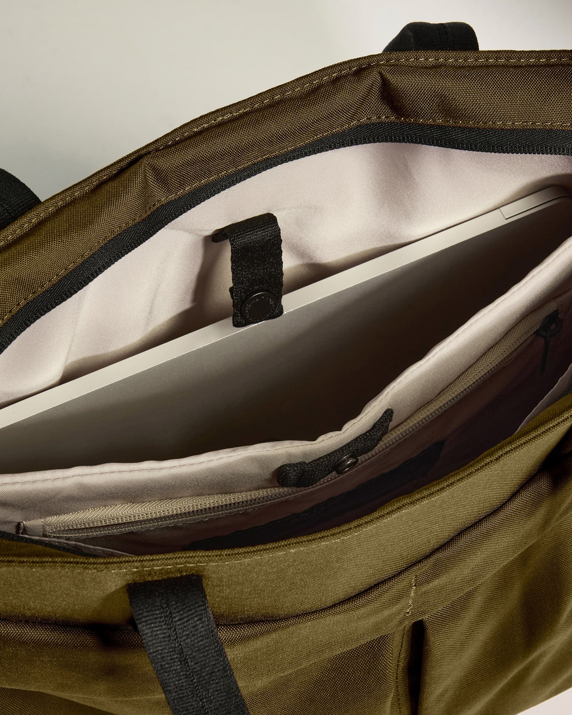 Antler Luggage -  Urban Core Tote Bag in Olive Green - Tote Bag Urban Core Tote Bag in Green | Travel & Work Bags and Accessories