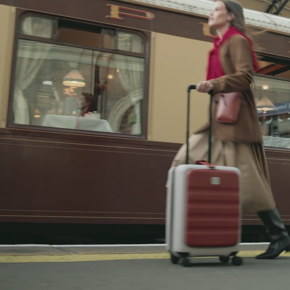 Zipped Pouch with Wristlet in Tan Leather 1914 Collection